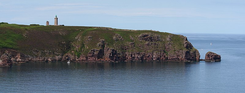 File:Cap Fréhel (phare).jpg