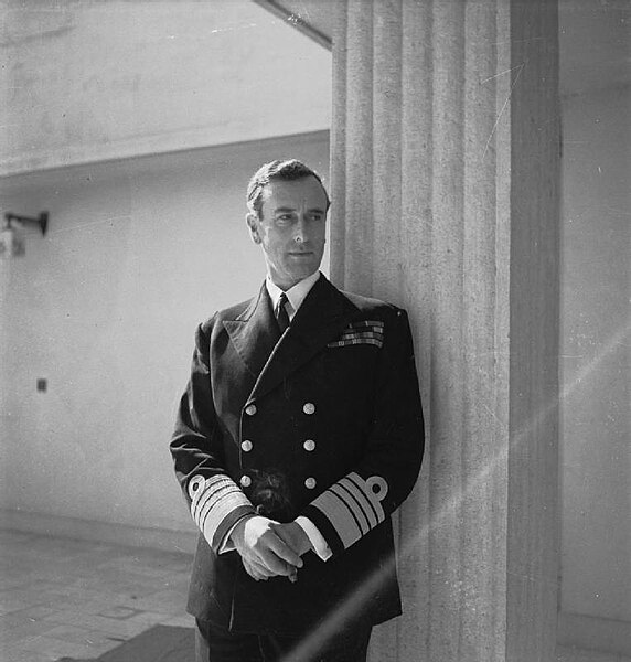 File:Cecil Beaton Photographs- Political and Military Personalities; Mountbatten, Louis (Earl) IB122.jpg