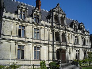 Chateau-bourdaisière-facade.jpg