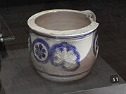 Chatham Historic Dockyard Junior Officers Chamber Pot 5686.JPG