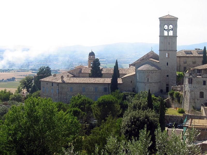 File:Church of Santa Maria Maggiore in Assisi.jpg