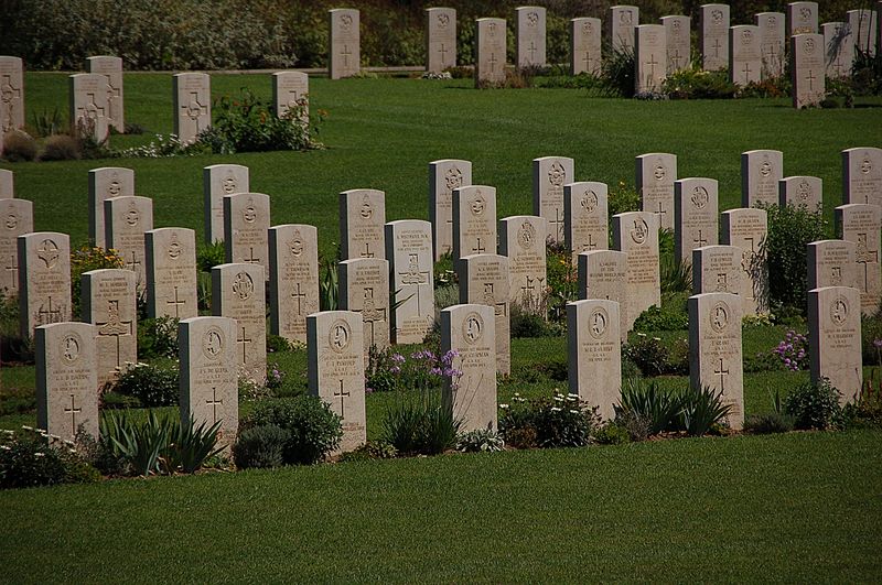 File:Cimitero militare britannico di Torino di Sangro 2010-by-RaBoe-24.jpg