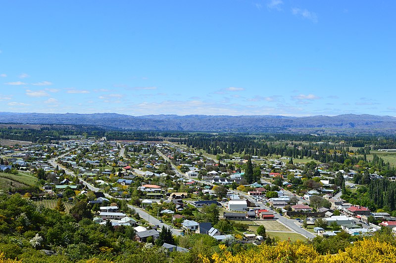 File:Clyde New Zealand October 2013 003.JPG