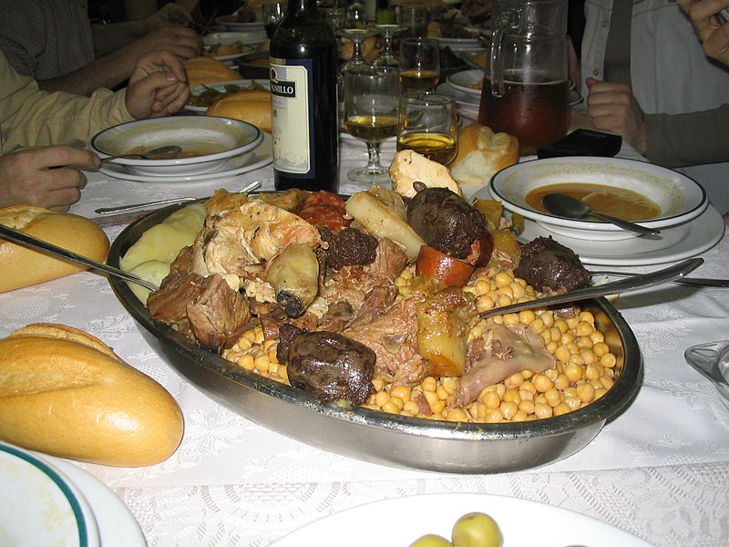 preparado de ingredientes para receta de cocido