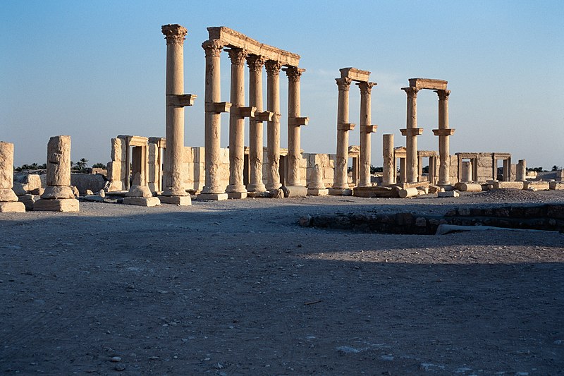 File:Colonnaded Streets, Palmyra (تدمر), Syria - Square to the east of the theater - PHBZ024 2016 2796 - Dumbarton Oaks.jpg
