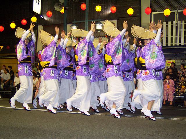 阿波踊り