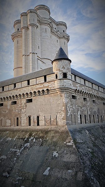 File:Donjon du Château de Vincennes (10).jpg