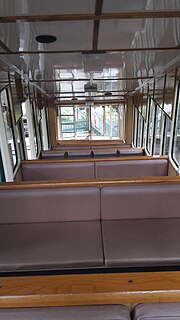 Миниатюра для Файл:Dresdner Bergbahn interior.jpg