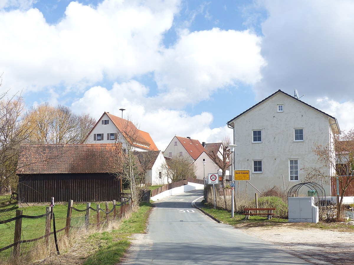 Middle village. Ebach. Eckental. Эбах. Эбах Тале.