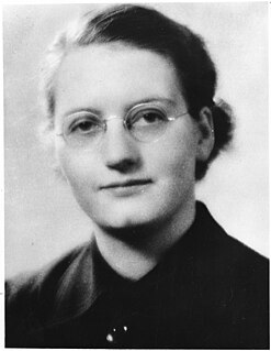 Elizabeth S. Russell American geneticist