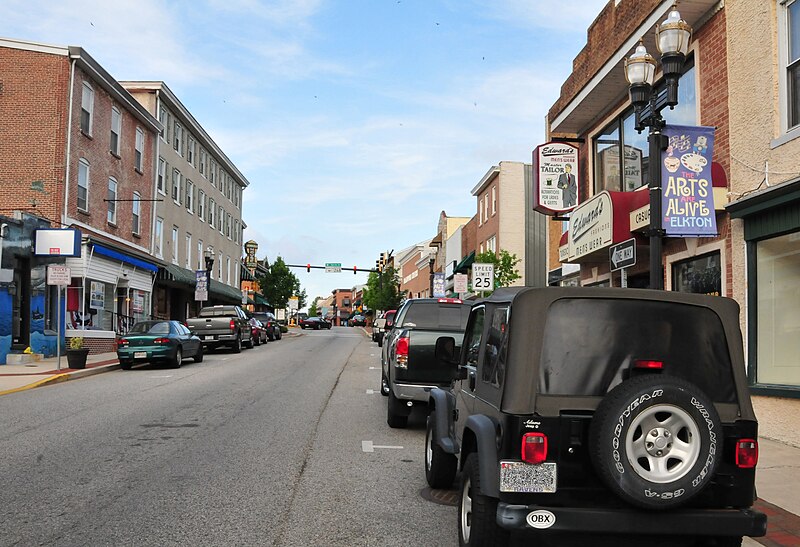 File:Elkton-Main+Street.jpg