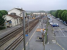 Widok ogólny peronów stacji.