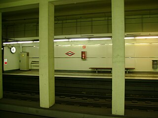 <span class="mw-page-title-main">Les Tres Torres station</span> Railway station in Barcelona, Spain