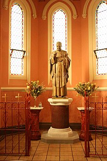 Statue of Josemaria Escriva Estatua 1.jpg