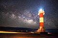 Faro de Fuencaliente, neuer Turm bei Nacht.jpg