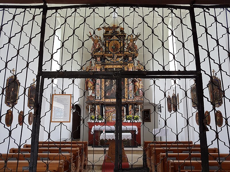 File:Filialkirche Heilig Kreuz (Windshausen, Nußdorf am Inn) Innenraum.jpg