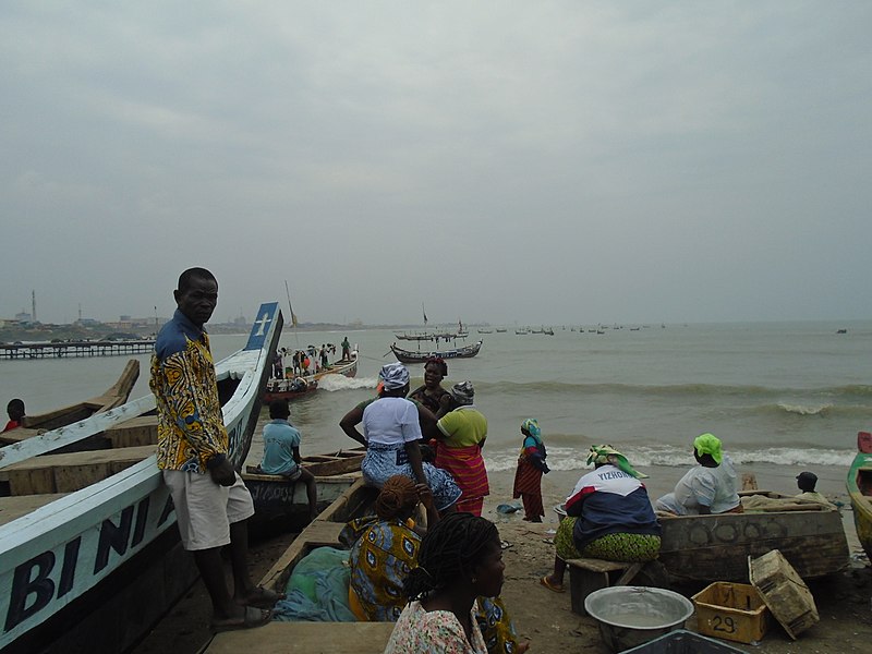 File:Fishermen in Jamestown, Accra 02.jpg
