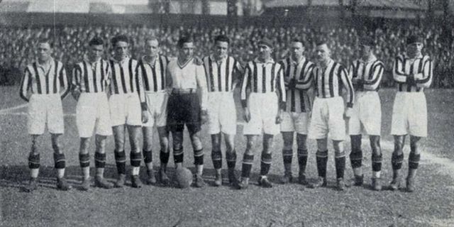 File:Foot-Ball Club Juventus 1927-28.jpg - Wikimedia Commons