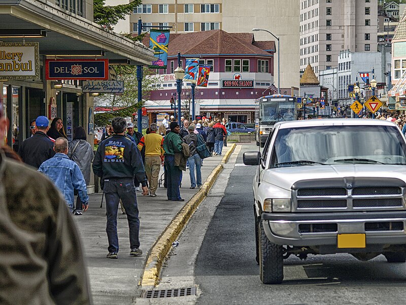 File:Franklin Summer traffic 09.jpg