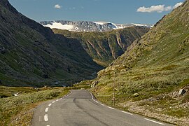 Fylkesväg 55 i Breisæterdalen i Loms kommun.