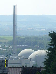 The containment buildings of the two Neckarwestheim units GKN Maschine.jpg