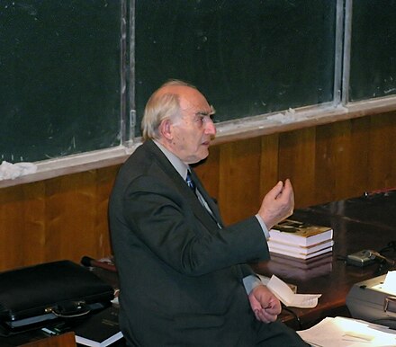 Ginzburg reads a Nobel lecture in Moscow State University.