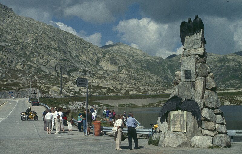 File:Gotthardpass-122-1997-gje.jpg