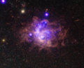 Aufnahmen der Röntgenstrahlung mithilfe des Chandra-Weltraumteleskops und des Ultravioletts bis Infrarots mithilfe des Hubble-Teleskops