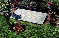 Hollywood Forever Cemetery: Geschichte, Bekannte Gräber, Siehe auch