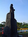 Statua di Herman Gundert vicino allo Stadio di Thalassery.