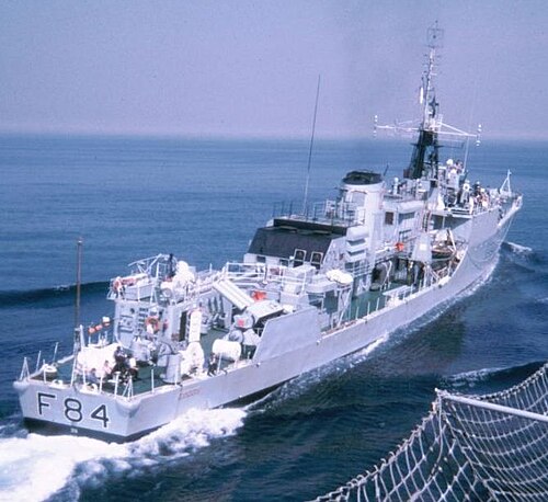 HMS Exmouth. 1972.jpg