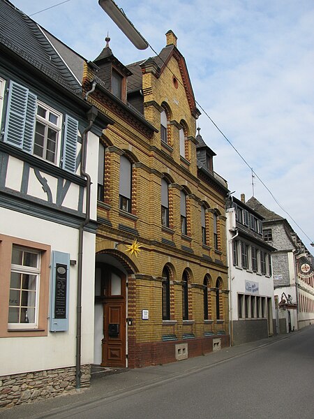 File:Hauptstraße 66, 1, Winkel, Oestrich-Winkel, Rheingau-Taunus-Kreis.jpg