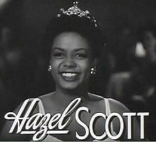 Générique de Rhapsody in Blue, Hazel Scott est souriante, son nom s'affiche.