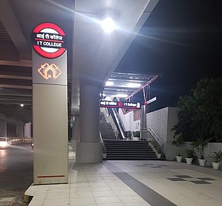 <span class="mw-page-title-main">IT Chauraha metro station</span> Lucknow Metros Red Line metro station