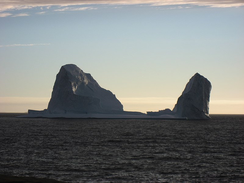 File:Iceberg upernavik 2007-08-12.jpg