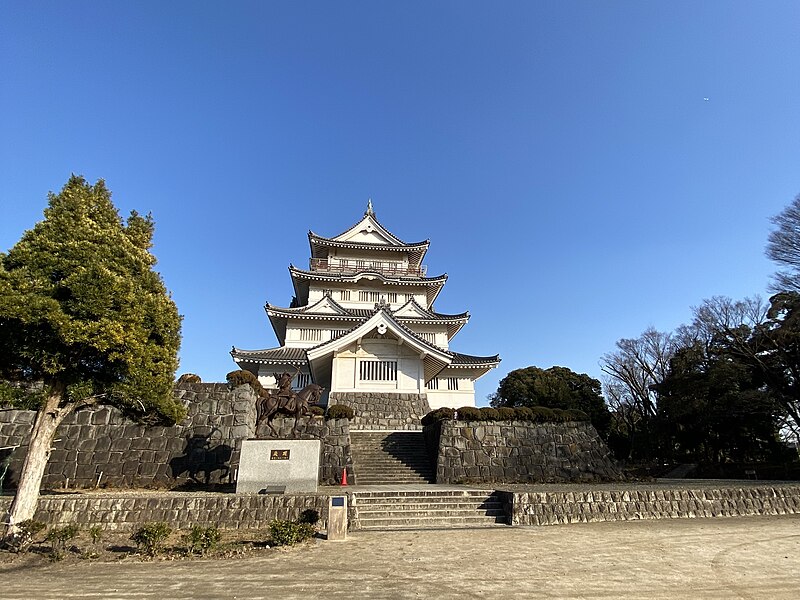 File:Inohana Castle Tower.jpg