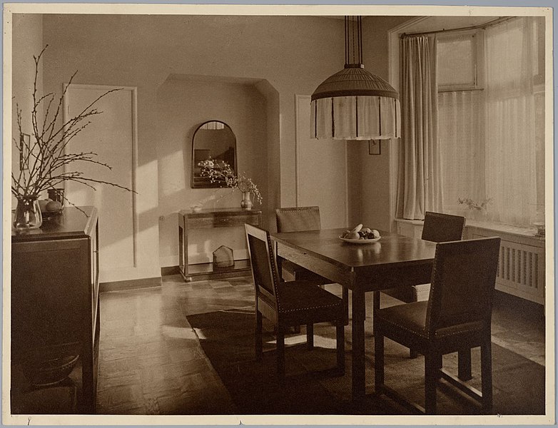 File:Interieur eetkamer - Dining Room Interior (5259996703).jpg