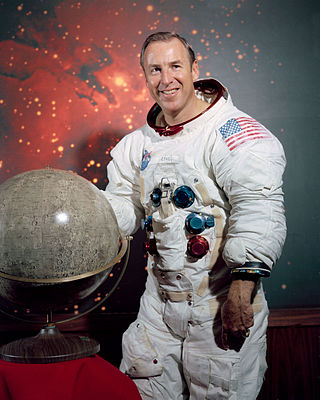 <span class="mw-page-title-main">Jim Lovell</span> American astronaut (born 1928)