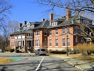 <span class="mw-page-title-main">Cummings School of Veterinary Medicine</span> School of veterinary medicine in Massachusetts, US