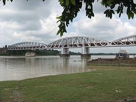 Jubilee Bridge (Naihati-Bandel) by Piyal Kundu.jpg