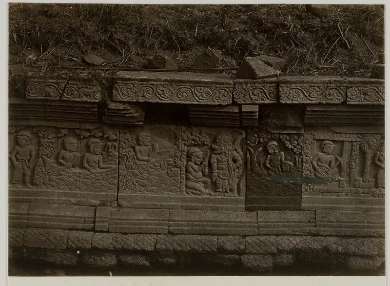 File:KITLV 28262 - Isidore van Kinsbergen - Relief on the east side of Panataran, Kediri - 1866-02-1867-06.tif