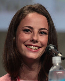 Kaya Scodelario (14781570315) (cropped).jpg