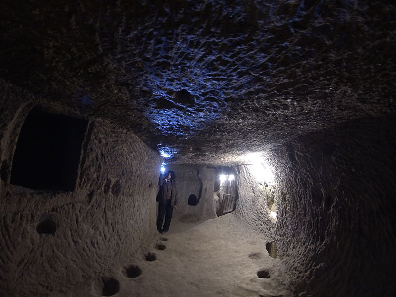 File:Kaymakli underground city 8991 Nevit.jpg