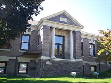 Carnegie portion of the Kent Free Library built 1902-1903, September 2009.