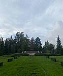 Kyrkslätts ryska begravningsplats på sommaren 2023.