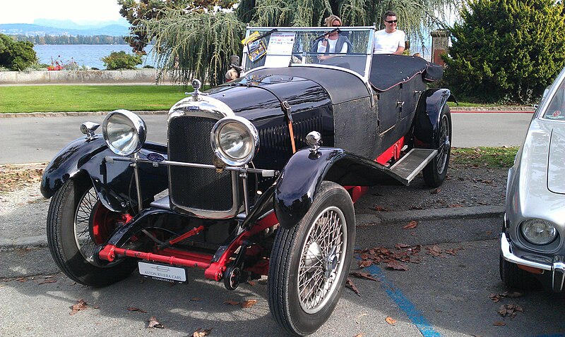 File:Lagonda 2.0 L high chassis Speed model tourer 1928 in Morges 2012 - 2.jpg