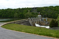 Leesville Gölü Barajı - Virginia.jpg