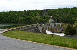 Přehrada Leesville Lake - Virginia.jpg