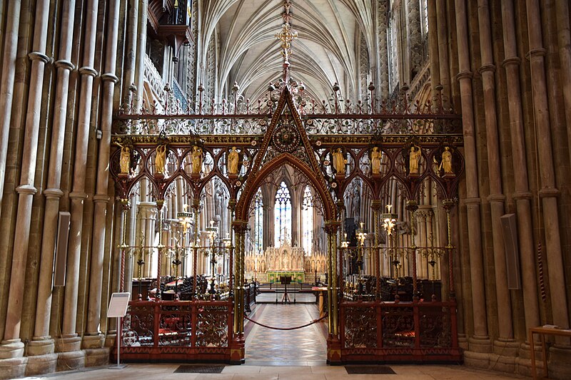 File:Lichfield Cathedral (St. Mary & St. Chad) (28882473091).jpg