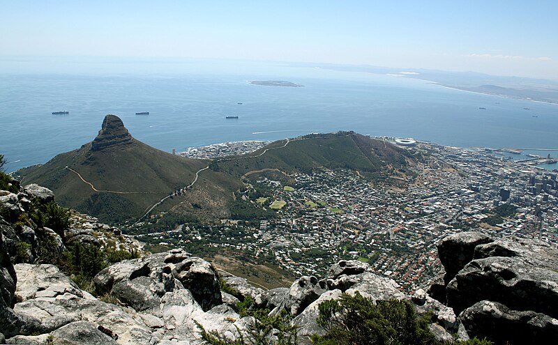 File:Lions Head & Signal Hill wza.jpg